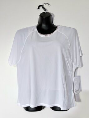 NWT Athleta White Short Sleeve Performance Tee